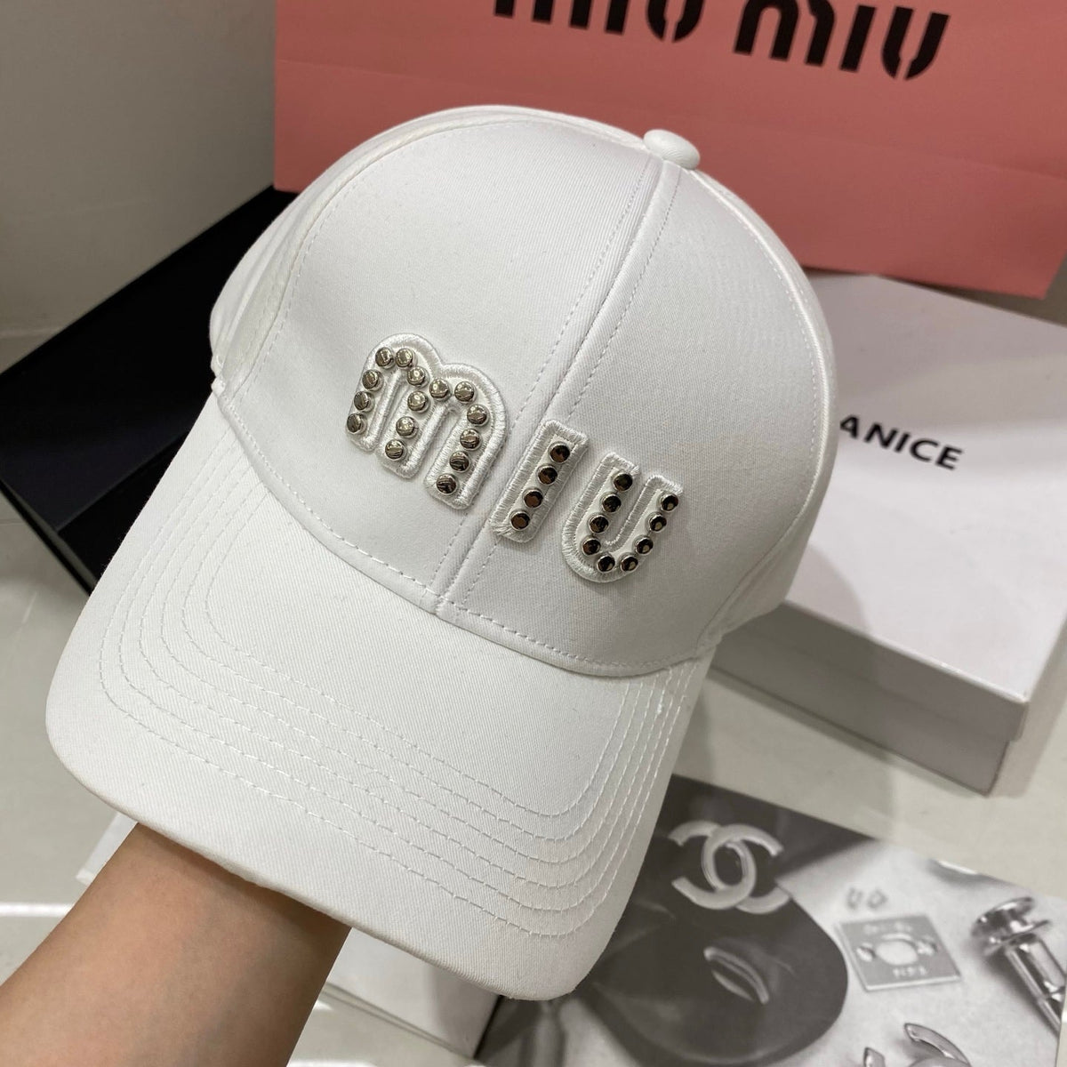 Miu Miu Baseball Cap - Black / White