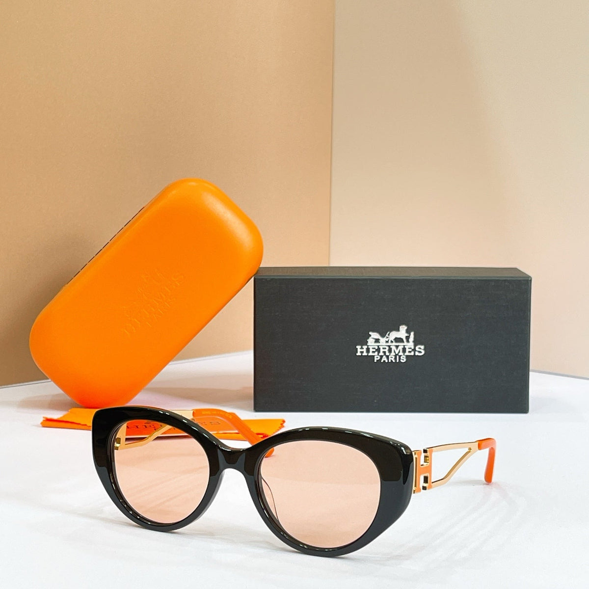Hermes H8125S Sunglasses