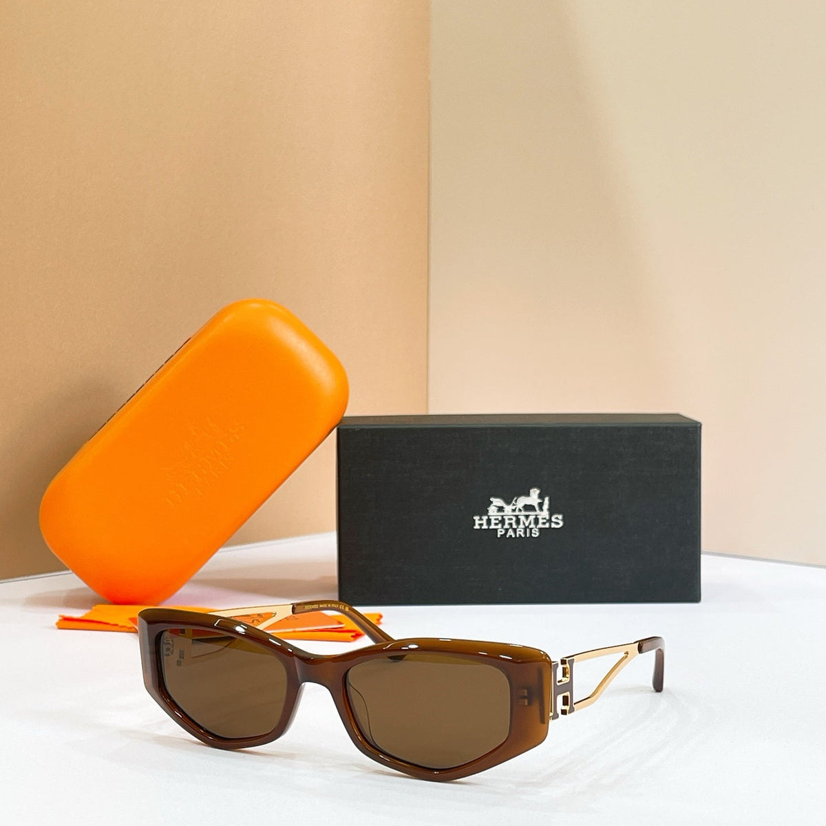 Hermes H8126S Sunglasses