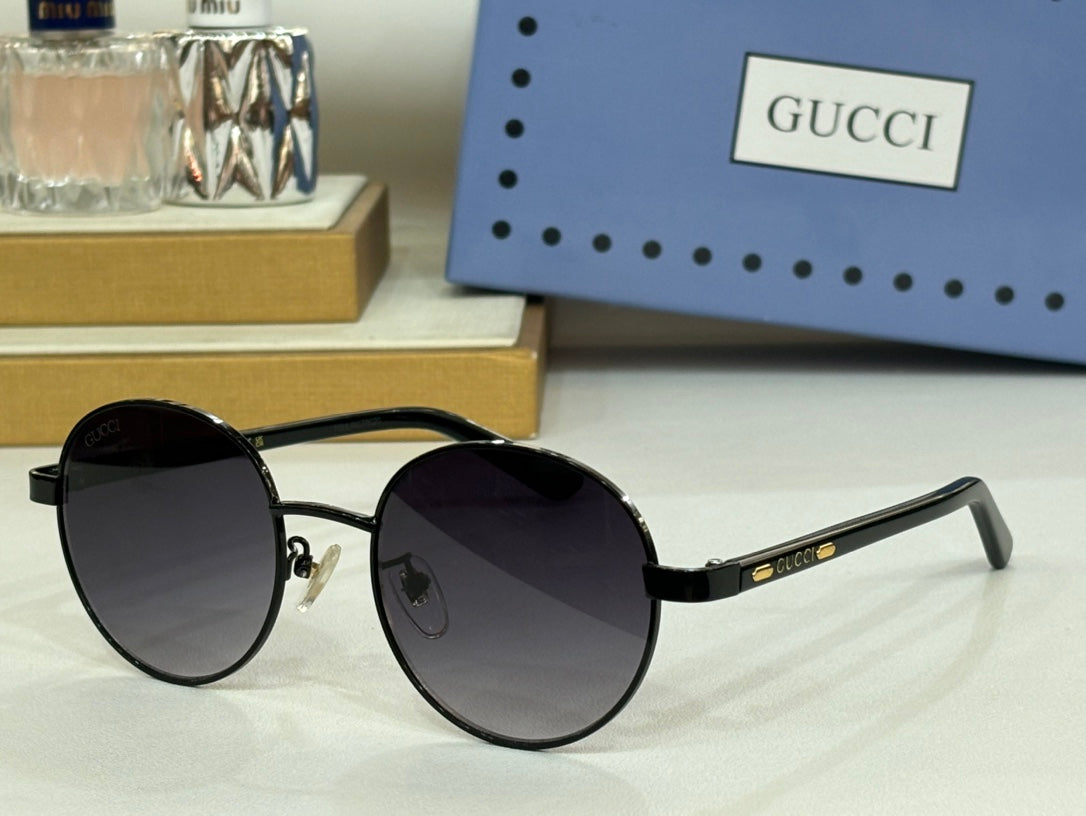 Gucci GG1585O Eyeglass Frames